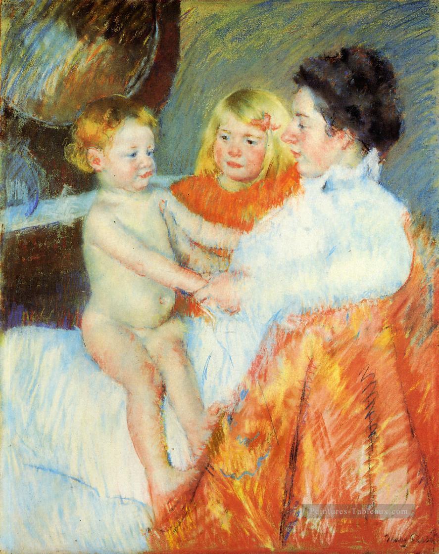 Mère Sara et le bébé mères des enfants Mary Cassatt Peintures à l'huile